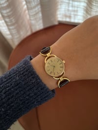 Image 3 of Authentic Vintage GUCCI Gold Dial Brown Strap 🏇🏻