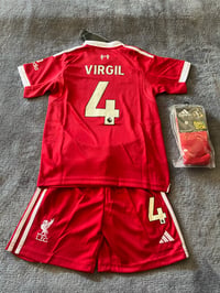 Image 2 of Liverpool red (Virgil no.4)