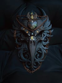 Image 5 of Adorned crow skull on filigree 