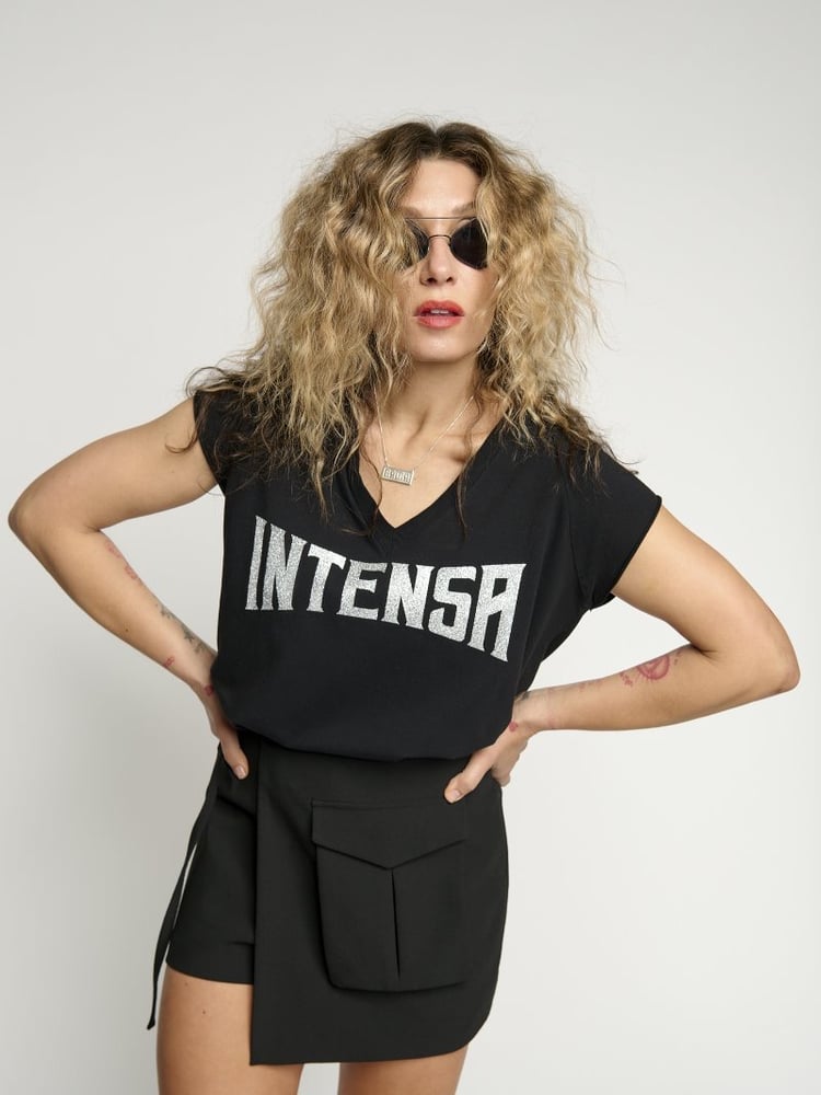 Image of CAMISETA INTENSA CHICA NEGRO