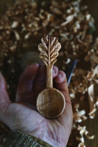 Image 2 of ~Oak Leaf Handle Scoop~
