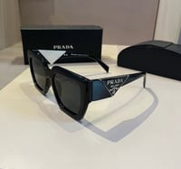 Image 4 of TRIANGLE FRAME GLASSES