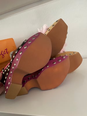 Image of DEADSTOCK BRIDGET WOODEN WEDGES 