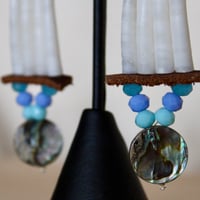 Image 3 of One tier Dentalium & Abalone (blue)