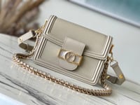 Image 13 of Lou dauphine bags (click to browse)
