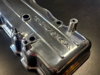 Image 4 of 20R/22R Polished Valve Cover 