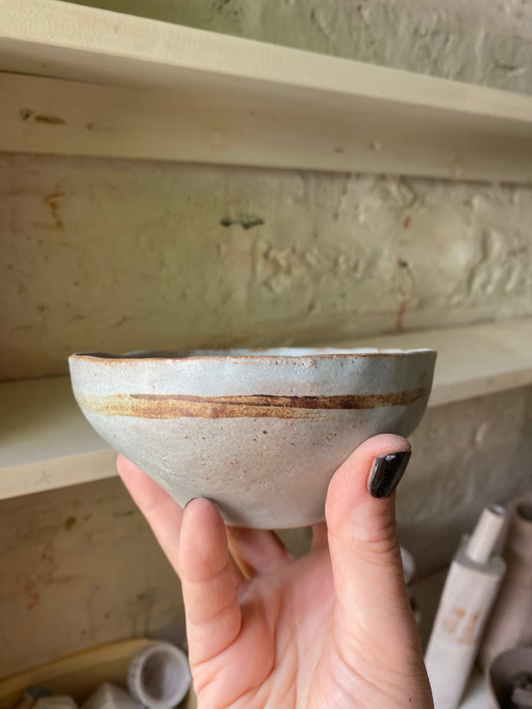 Shallow bowl Image 3