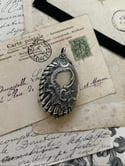 Pendentif miroir de châtelaine plaqué argent, XIXème siècle