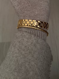 Image 6 of Elgin Gold Tone Crystal and mother of Pearl on dial 