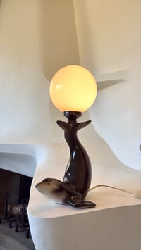 Image 2 of Lampe en céramique otarie 