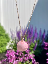 Image 1 of Scallop Shell Necklace N186