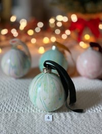 Image 5 of Marbled Ornaments - Mistletoe