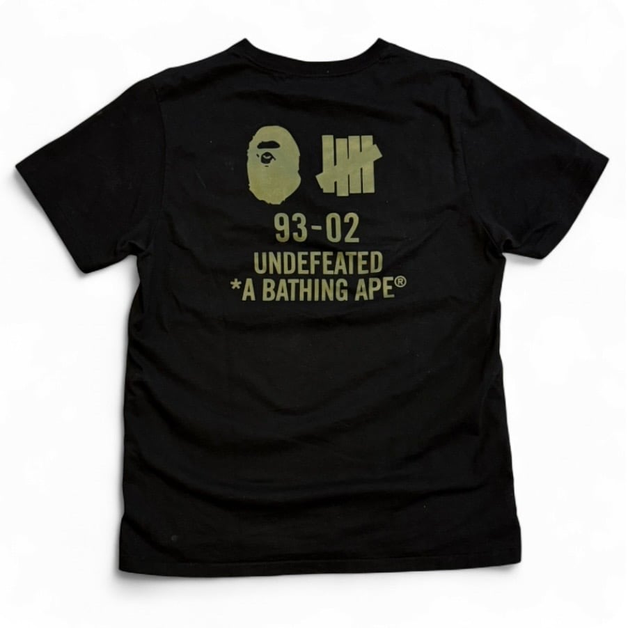 Image of 2000s A Bathing Ape Undefeated Graphic Tee (L)