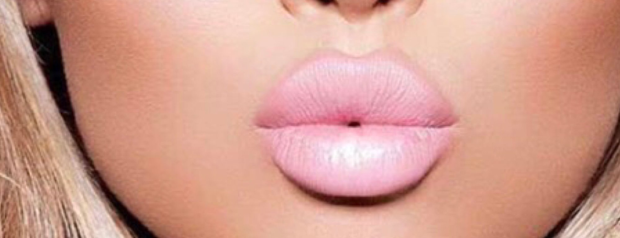 Image of Browdway Girl Voluminous Lip Gloss 