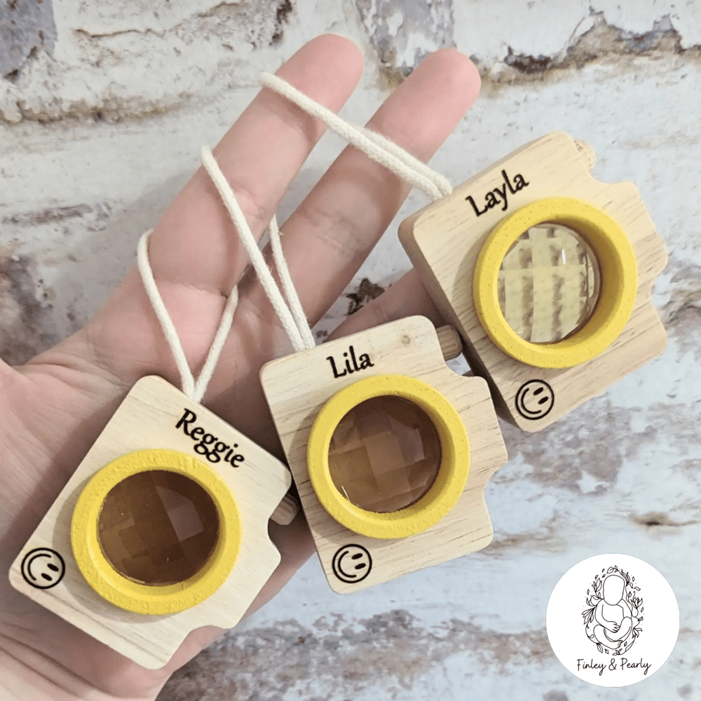 TOY: Personalised Wooden Mini Camera