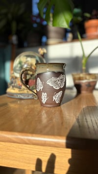 Image 3 of Butterfly mug 05