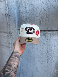 Image 2 of OFF WHITE MULTI TONE AZ DIAMONDBACKS  CUSTOM FITTED CAP