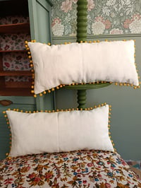 Image 3 of Coussin Fleurs de Mai 