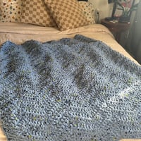Image 4 of Solid Wavy Ripples Blanket