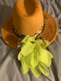 Image 3 of “Con Amor Eterno Te He Amado" Hand-Burned Narrow Brim Panama Hat