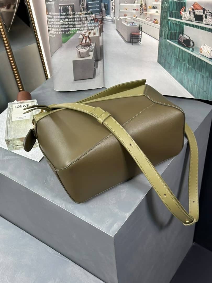 Loewe Puzzle Smooth Leather Bag 