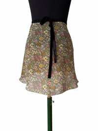 Image 6 of Liberty little flowers