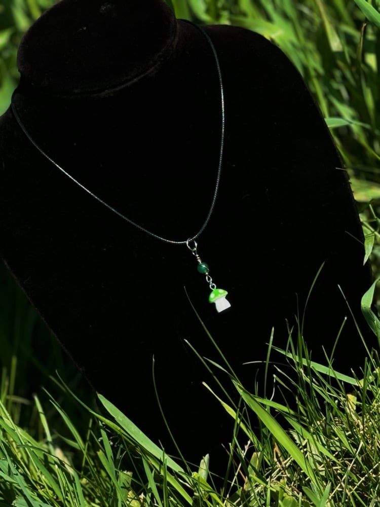 Image of "Groovy in Green" Necklace w/ Green Adventurine
