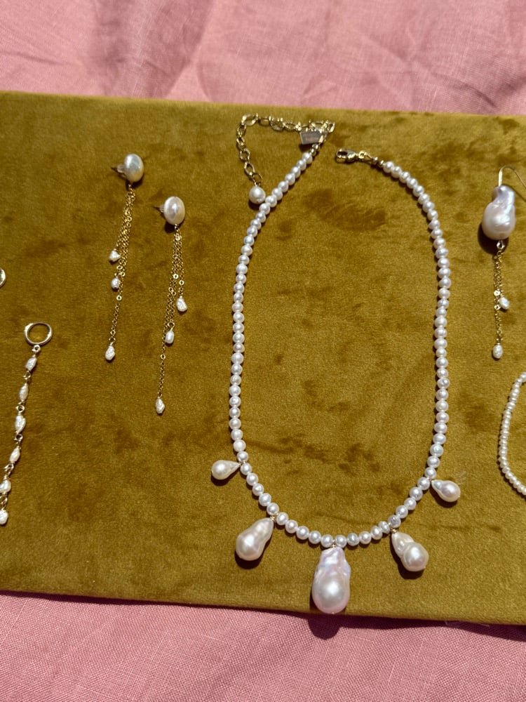 Image of Allure II necklace 