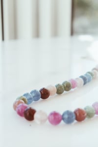 Image 4 of Colar Color II