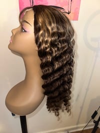 Image 2 of 20 inch 4x4 p4/27 deep wave wig 