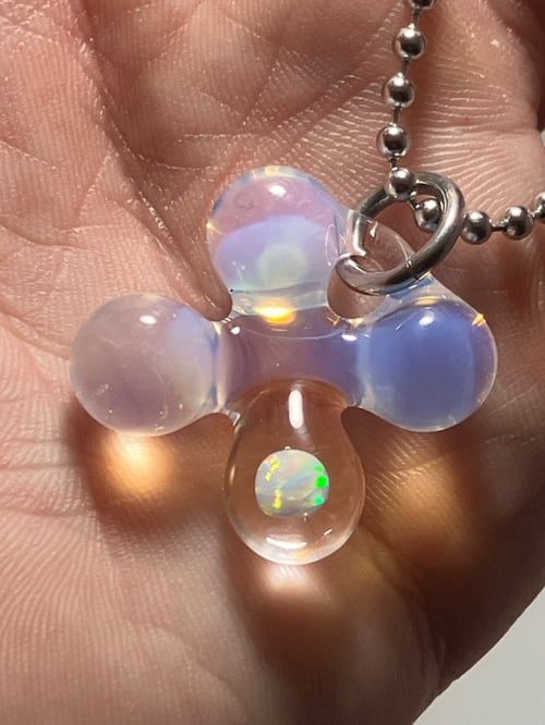 Image of opaline single opal clover 