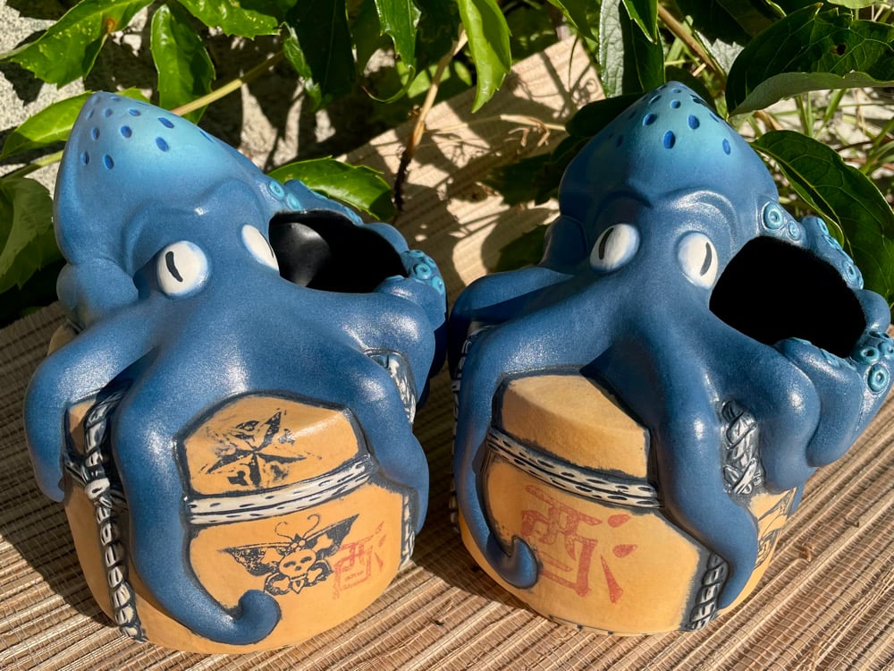 Image of Sake Squid Blue & Yellow