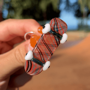 Image of Tangelo and Red Linework Fingerboard 