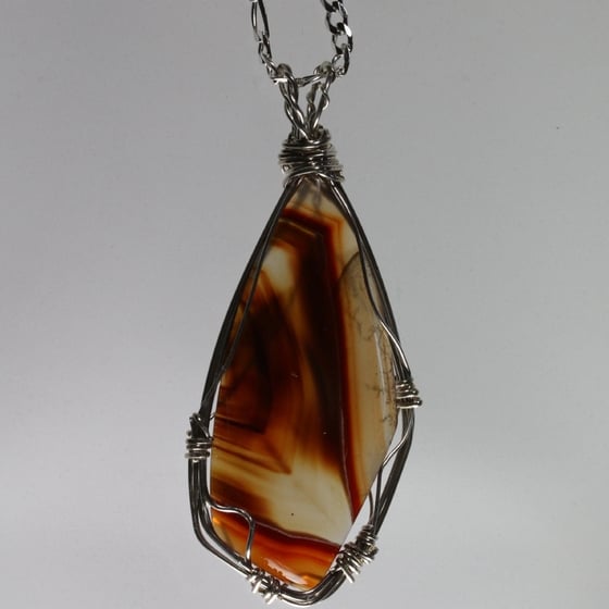 Image of AGATE HALF-TRAPEZOID