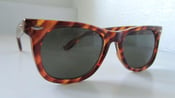 Image of Vintage Tortoise Wayfarer Sunglasses 