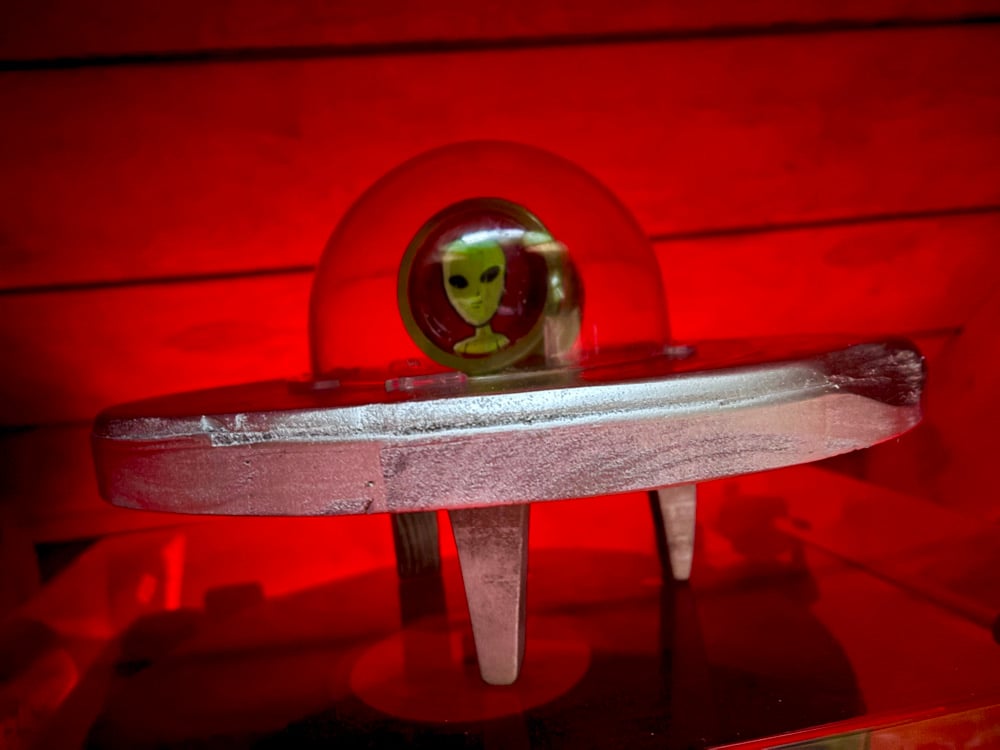 Image of Glow in the Dark Alien Freebane One with UFO display 