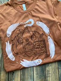 Image 2 of Pumpk-Inn tees