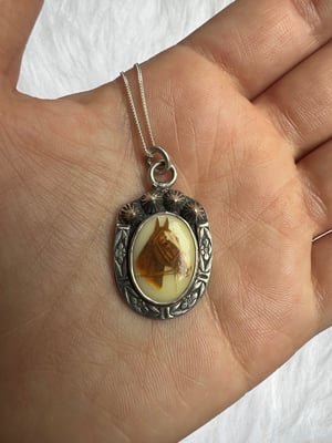 Image of Floral Horseshoe Horsehead Pendant 