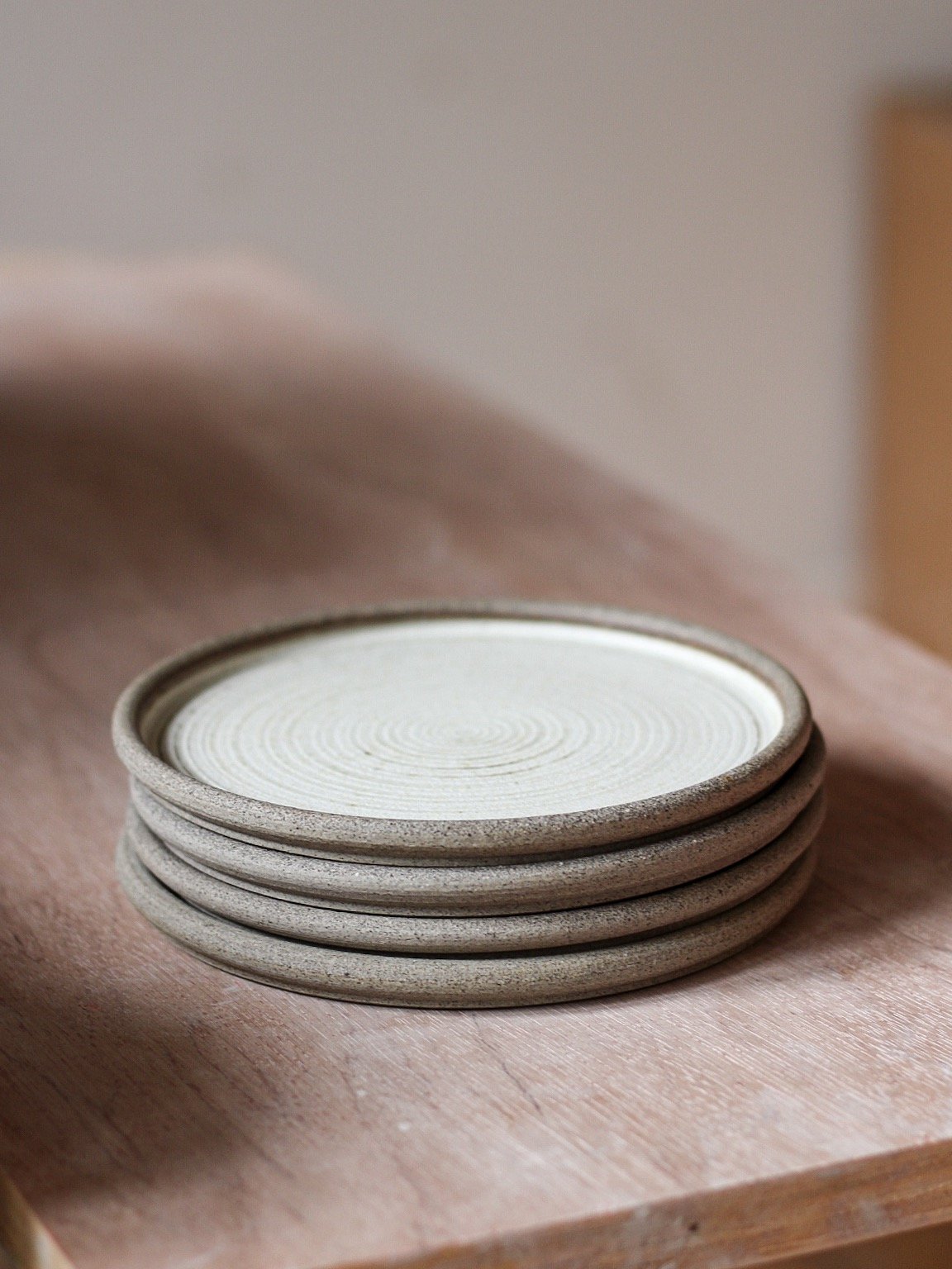 Image of cake plate in ivory
