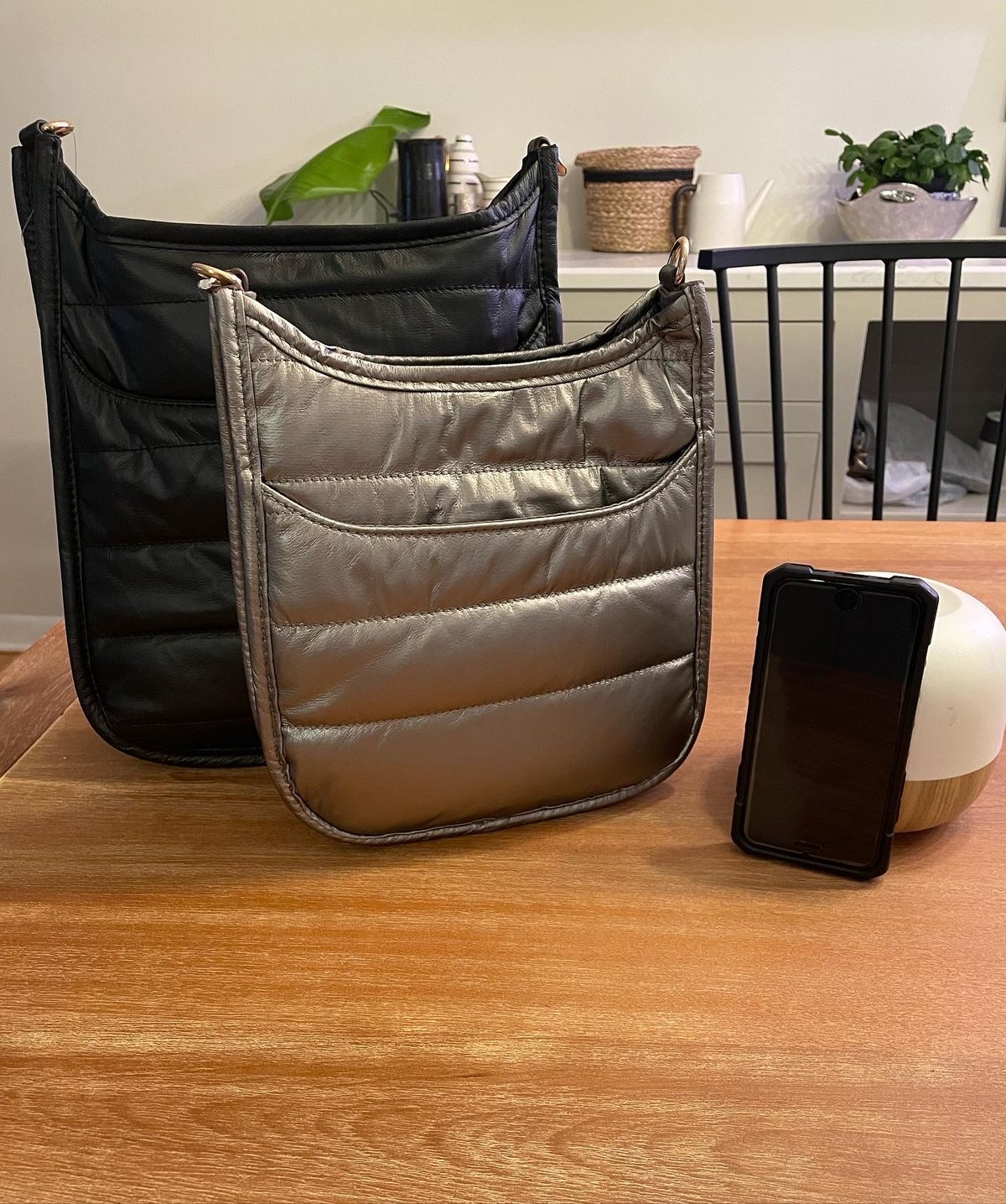Image of Zipper Crossbody Sheen Quilted  - SMALL