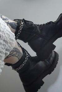 Image 2 of Shackle Multi Chain