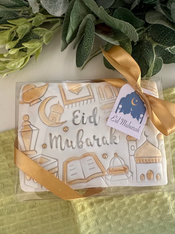 Image of White Eid Mubarak Edible Greeting Card