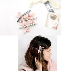 Image of Pearl Hair Clip w/ Bow 