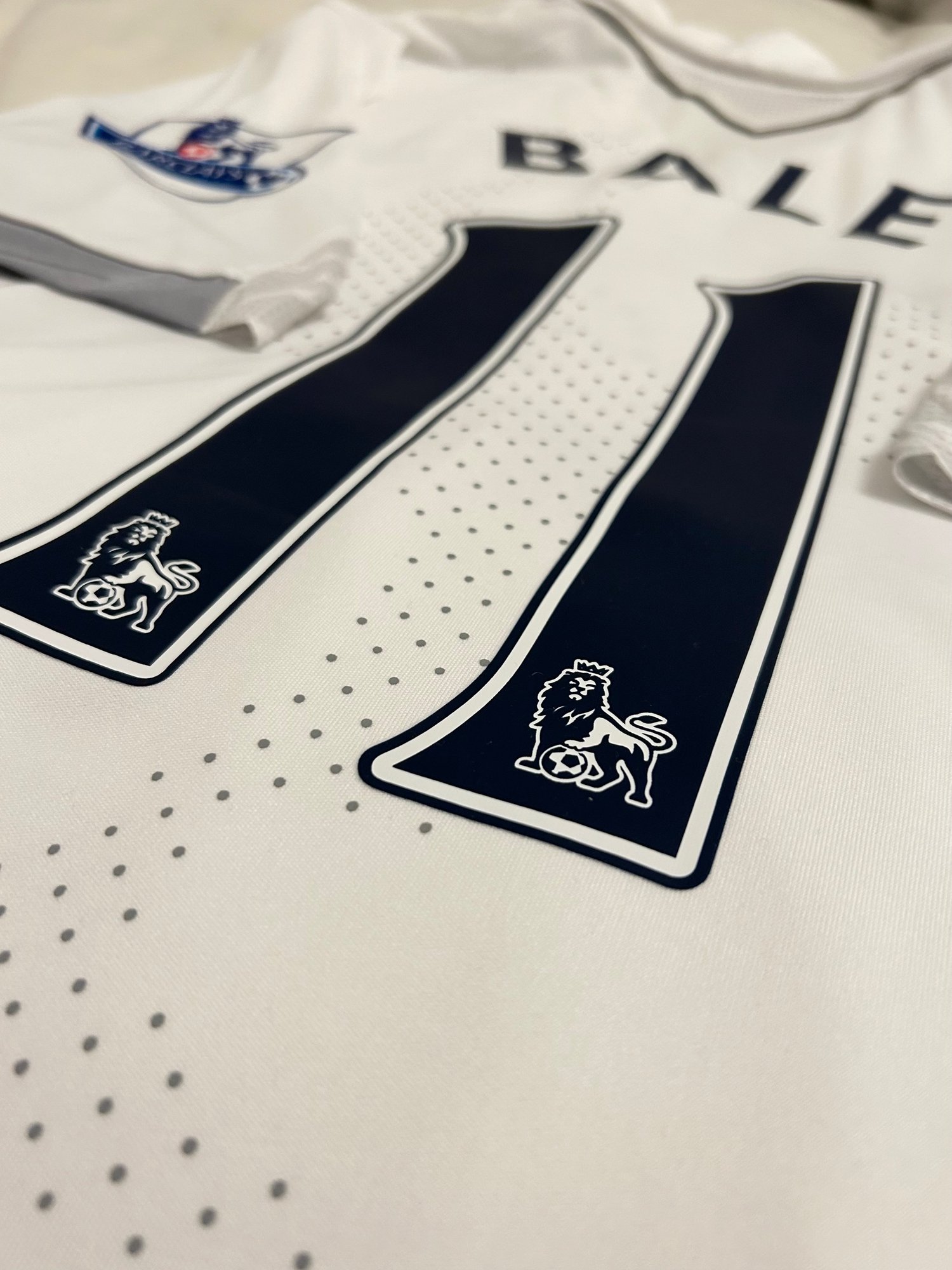 Image of Tottenham Hotspur “BALE 11” 2012/13 Home Shirt + PL patches (M)