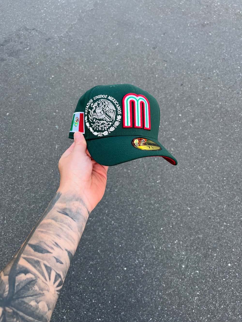 Image of RED BRIM GREEN ESTADOS UNIDOS MEXICANOS MEXICO CUSTOM FITTED CAP