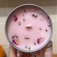 Image 2 of champagne pop scented paint can candle