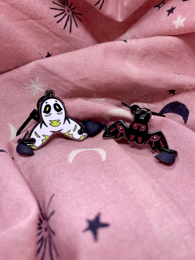 Couple Me Cryptids Keychains
