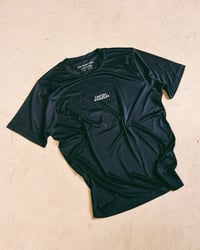 Image 5 of The Casual Runner T-Shirt (Navy)