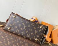 Image 8 of LV Carryall Tote