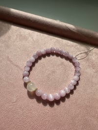 Image 3 of Kunzite and moonstone bracelet 紫锂辉白月光手链